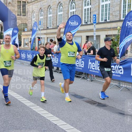 07.09.2025 - BARMER Alsterlauf Strokosch-Dieckow http://msf.ph/oto/8748444 07.09.2025 10:16:24 Ziel 2857, 3403, 3808, 3933, 4154, 4495, 4497, 4534, 4693, 4765, 5163, 5261, 5597, 8131, 8138, 8361 meine-sportfotos.de
