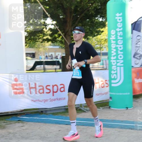 07.09.2025 - 19. Norderstedt Triathlon Luisa Fischer http://msf.ph/oto/8748464 07.09.2025 17:44:08 Ziel 372 meine-sportfotos.de