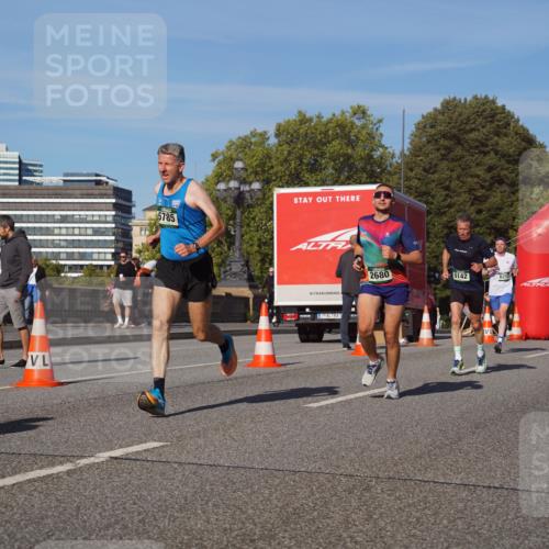 07.09.2025 - BARMER Alsterlauf Yannick Fuchs http://msf.ph/oto/8748483 07.09.2025 09:33:17 Laufen 5785, 2680, 5142, 6212 meine-sportfotos.de