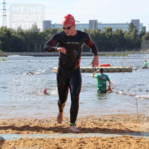 07.09.2025 - 19. Norderstedt Triathlon Luisa Fischer http://msf.ph/oto/8748499 07.09.2025 10:52:04 Schwimmen 1164, 1178, 1340, 1390 meine-sportfotos.de