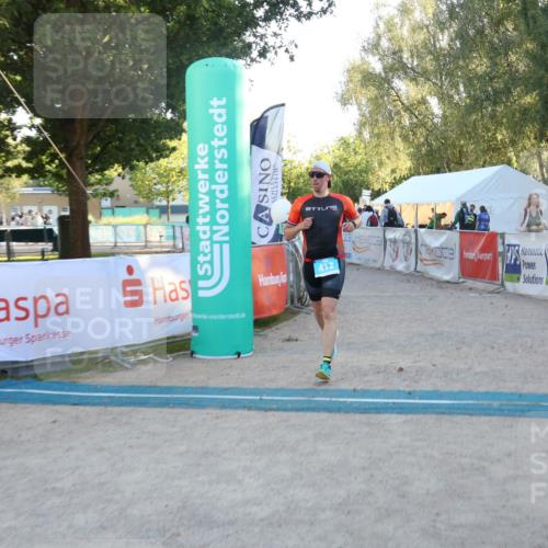 07.09.2025 - 19. Norderstedt Triathlon Luisa Fischer http://msf.ph/oto/8748501 07.09.2025 17:44:27 Ziel 412 meine-sportfotos.de