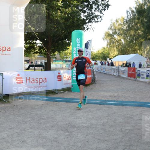 07.09.2025 - 19. Norderstedt Triathlon Luisa Fischer http://msf.ph/oto/8748508 07.09.2025 17:44:27 Ziel 412 meine-sportfotos.de