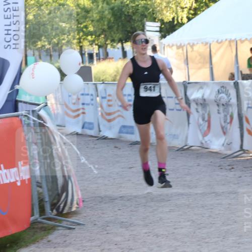 07.09.2025 - 19. Norderstedt Triathlon Luisa Fischer http://msf.ph/oto/8748519 07.09.2025 17:47:36 Ziel 941 meine-sportfotos.de