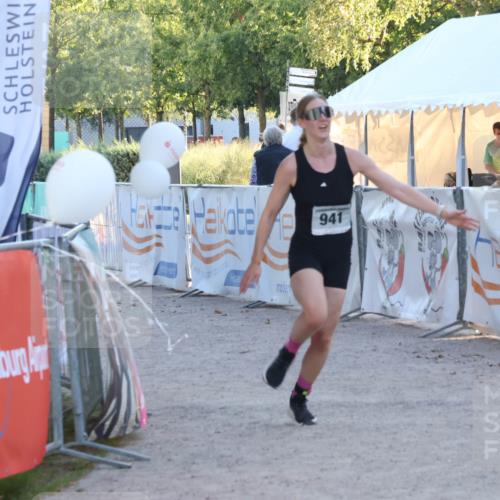 07.09.2025 - 19. Norderstedt Triathlon Luisa Fischer http://msf.ph/oto/8748523 07.09.2025 17:47:37 Ziel 941 meine-sportfotos.de