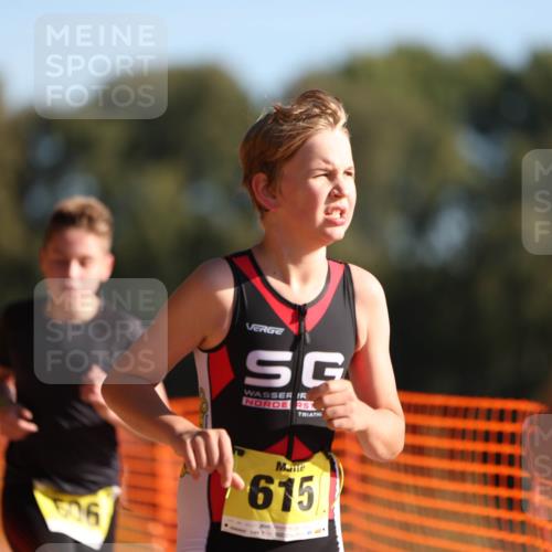 07.09.2025 - 19. Norderstedt Triathlon Michael Strokosch http://msf.ph/oto/8748525 07.09.2025 09:47:01 Laufen 602, 606, 608, 615, 622 meine-sportfotos.de