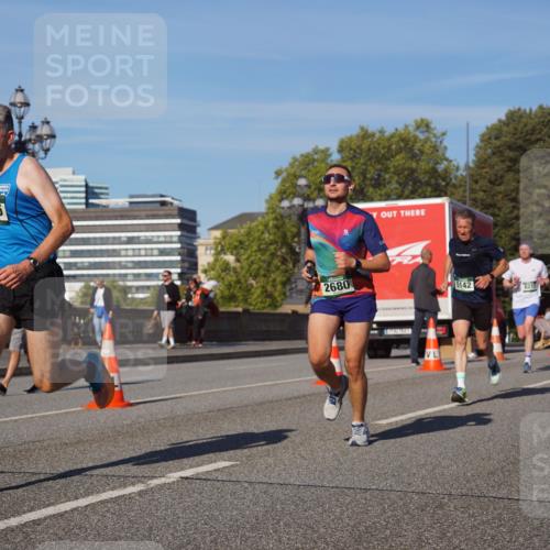 07.09.2025 - BARMER Alsterlauf Yannick Fuchs http://msf.ph/oto/8748527 07.09.2025 09:33:18 Laufen 5785, 2680, 5142, 6212 meine-sportfotos.de