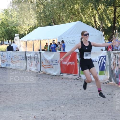 07.09.2025 - 19. Norderstedt Triathlon Luisa Fischer http://msf.ph/oto/8748536 07.09.2025 17:47:38 Ziel 941 meine-sportfotos.de
