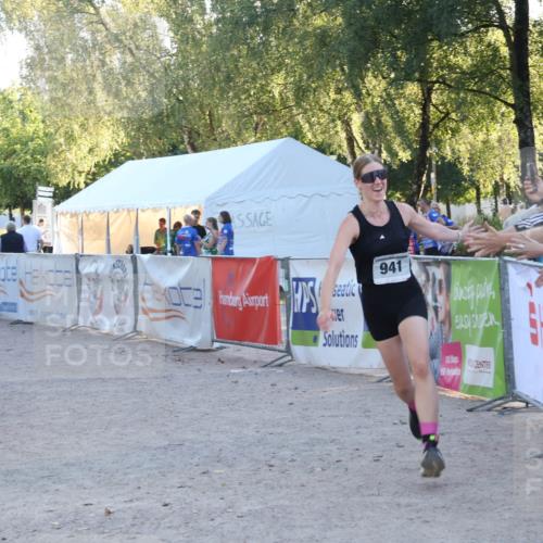 07.09.2025 - 19. Norderstedt Triathlon Luisa Fischer http://msf.ph/oto/8748544 07.09.2025 17:47:38 Ziel 941 meine-sportfotos.de