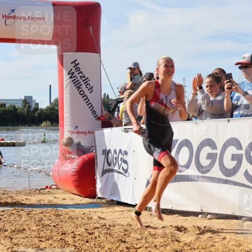 07.09.2025 - 19. Norderstedt Triathlon Luisa Fischer http://msf.ph/oto/8748558 07.09.2025 10:52:19 Schwimmen 1155, 1170 meine-sportfotos.de