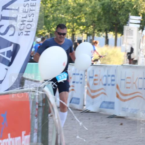 07.09.2025 - 19. Norderstedt Triathlon Luisa Fischer http://msf.ph/oto/8748563 07.09.2025 17:48:42 Ziel  meine-sportfotos.de
