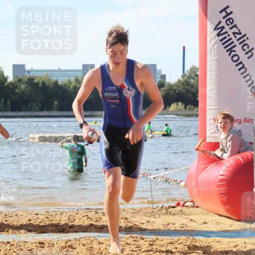07.09.2025 - 19. Norderstedt Triathlon Luisa Fischer http://msf.ph/oto/8748565 07.09.2025 10:52:44 Schwimmen 1162, 1179 meine-sportfotos.de