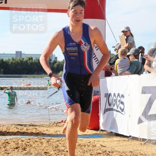 07.09.2025 - 19. Norderstedt Triathlon Luisa Fischer http://msf.ph/oto/8748575 07.09.2025 10:52:45 Schwimmen 1162, 1179 meine-sportfotos.de