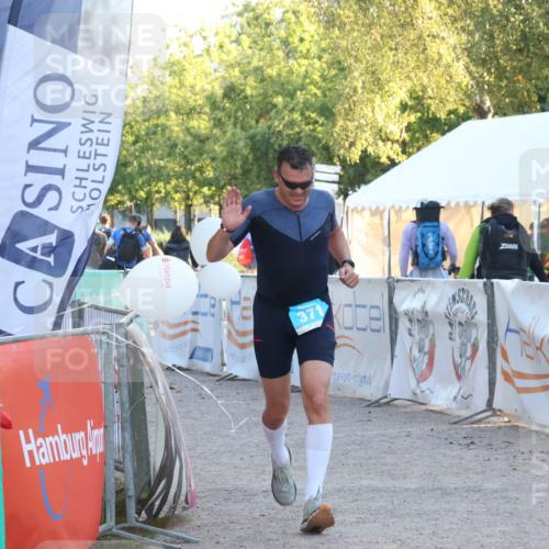 07.09.2025 - 19. Norderstedt Triathlon Luisa Fischer http://msf.ph/oto/8748586 07.09.2025 17:48:45 Ziel 371 meine-sportfotos.de
