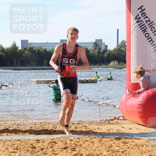 07.09.2025 - 19. Norderstedt Triathlon Luisa Fischer http://msf.ph/oto/8748588 07.09.2025 10:52:47 Schwimmen 1162, 1179 meine-sportfotos.de