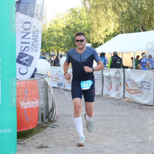 07.09.2025 - 19. Norderstedt Triathlon Luisa Fischer http://msf.ph/oto/8748602 07.09.2025 17:48:46 Ziel 371 meine-sportfotos.de