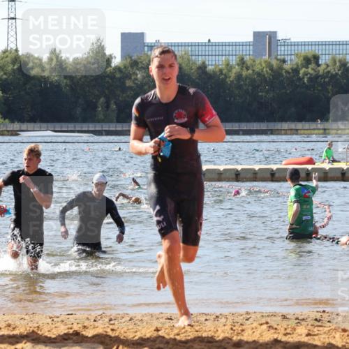 07.09.2025 - 19. Norderstedt Triathlon Luisa Fischer http://msf.ph/oto/8748604 07.09.2025 10:53:00 Schwimmen 1156, 1203 meine-sportfotos.de