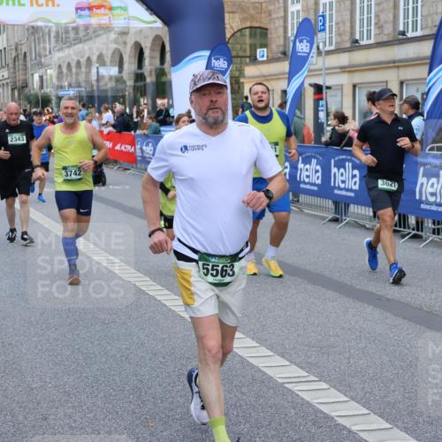 07.09.2025 - BARMER Alsterlauf Strokosch-Dieckow http://msf.ph/oto/8748605 07.09.2025 10:16:23 Ziel 2114, 2857, 3403, 3808, 3933, 4154, 4495, 4497, 4534, 4693, 4765, 5163, 5261, 5597, 8131, 8138, 8361 meine-sportfotos.de
