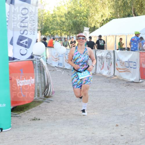 07.09.2025 - 19. Norderstedt Triathlon Luisa Fischer http://msf.ph/oto/8748638 07.09.2025 17:49:35 Ziel 1432 meine-sportfotos.de