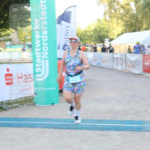 07.09.2025 - 19. Norderstedt Triathlon Luisa Fischer http://msf.ph/oto/8748657 07.09.2025 17:49:37 Ziel 1432 meine-sportfotos.de