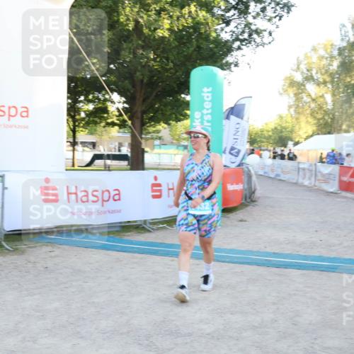 07.09.2025 - 19. Norderstedt Triathlon Luisa Fischer http://msf.ph/oto/8748674 07.09.2025 17:49:38 Ziel 1432 meine-sportfotos.de