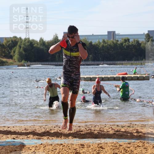 07.09.2025 - 19. Norderstedt Triathlon Luisa Fischer http://msf.ph/oto/8748699 07.09.2025 10:53:23 Schwimmen 196, 1175, 1186, 1193 meine-sportfotos.de