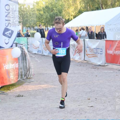 07.09.2025 - 19. Norderstedt Triathlon Luisa Fischer http://msf.ph/oto/8748717 07.09.2025 17:58:42 Ziel 1452 meine-sportfotos.de