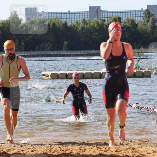 07.09.2025 - 19. Norderstedt Triathlon Luisa Fischer http://msf.ph/oto/8748739 07.09.2025 10:53:27 Schwimmen 196, 1175, 1177, 1186, 1193 meine-sportfotos.de