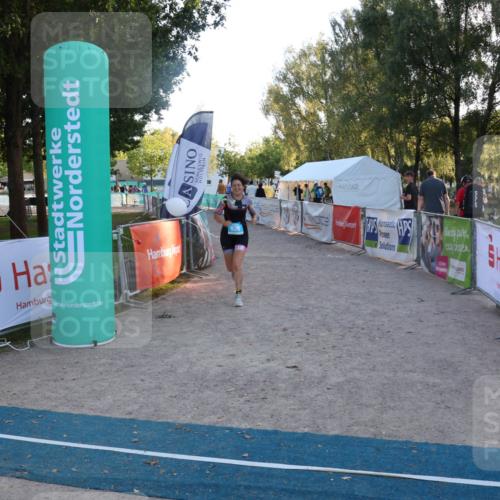 07.09.2025 - 19. Norderstedt Triathlon Luisa Fischer http://msf.ph/oto/8748741 07.09.2025 18:02:17 Ziel 926 meine-sportfotos.de