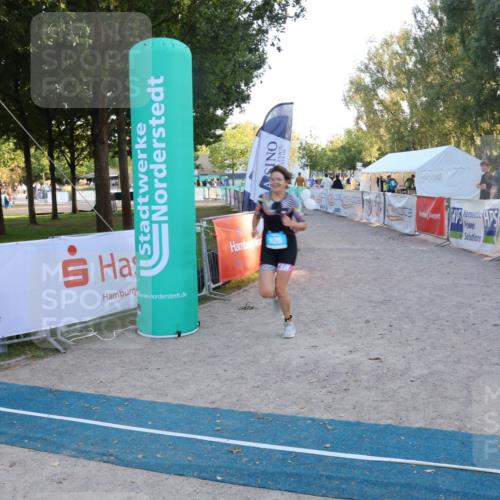 07.09.2025 - 19. Norderstedt Triathlon Luisa Fischer http://msf.ph/oto/8748748 07.09.2025 18:02:18 Ziel 926 meine-sportfotos.de