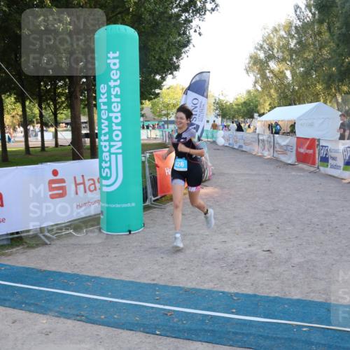 07.09.2025 - 19. Norderstedt Triathlon Luisa Fischer http://msf.ph/oto/8748751 07.09.2025 18:02:18 Ziel 926 meine-sportfotos.de