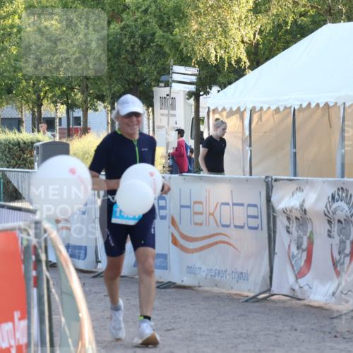 07.09.2025 - 19. Norderstedt Triathlon Luisa Fischer http://msf.ph/oto/8748774 07.09.2025 18:08:50 Ziel 1437 meine-sportfotos.de
