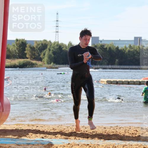 07.09.2025 - 19. Norderstedt Triathlon Luisa Fischer http://msf.ph/oto/8748834 07.09.2025 10:54:08 Schwimmen 1199, 1313 meine-sportfotos.de