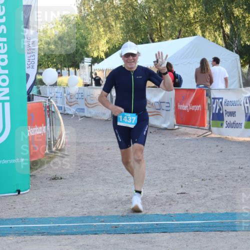 07.09.2025 - 19. Norderstedt Triathlon Luisa Fischer http://msf.ph/oto/8748842 07.09.2025 18:08:55 Ziel 1437 meine-sportfotos.de