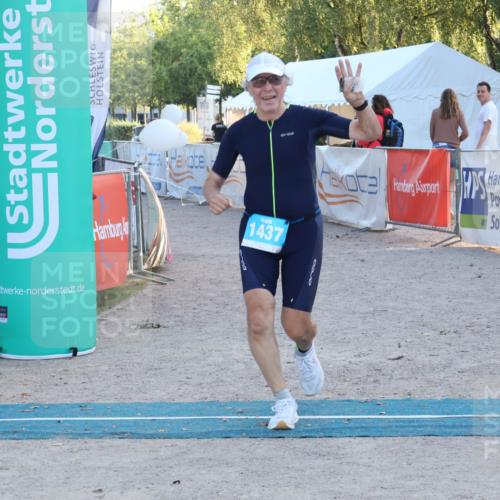 07.09.2025 - 19. Norderstedt Triathlon Luisa Fischer http://msf.ph/oto/8748845 07.09.2025 18:08:55 Ziel 1437 meine-sportfotos.de