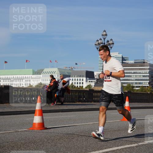 07.09.2025 - BARMER Alsterlauf Yannick Fuchs http://msf.ph/oto/8748849 07.09.2025 09:33:33 Laufen 3673 meine-sportfotos.de