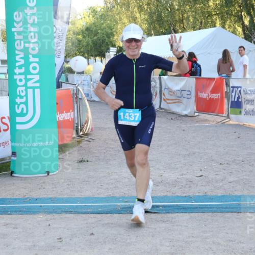 07.09.2025 - 19. Norderstedt Triathlon Luisa Fischer http://msf.ph/oto/8748850 07.09.2025 18:08:56 Ziel 1437 meine-sportfotos.de