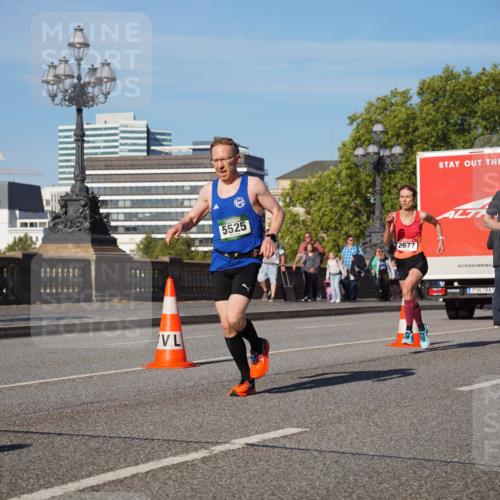 07.09.2025 - BARMER Alsterlauf Yannick Fuchs http://msf.ph/oto/8748961 07.09.2025 09:33:39 Laufen 5525, 2677, 5143, 04 meine-sportfotos.de