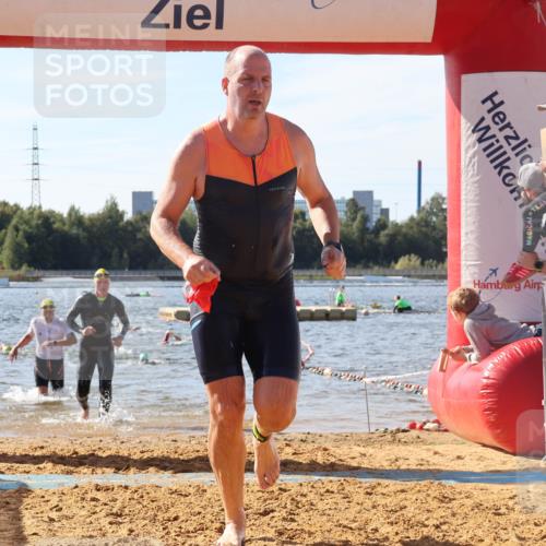07.09.2025 - 19. Norderstedt Triathlon Luisa Fischer http://msf.ph/oto/8748984 07.09.2025 10:54:45 Schwimmen 771, 833, 1197 meine-sportfotos.de