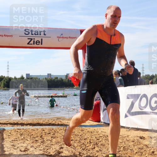 07.09.2025 - 19. Norderstedt Triathlon Luisa Fischer http://msf.ph/oto/8748991 07.09.2025 10:54:46 Schwimmen 284, 771, 833, 1197 meine-sportfotos.de