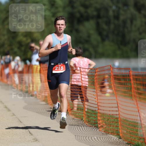07.09.2025 - 19. Norderstedt Triathlon Michael Strokosch http://msf.ph/oto/8749009 07.09.2025 12:40:47 Laufen 218, 233, 1392 meine-sportfotos.de