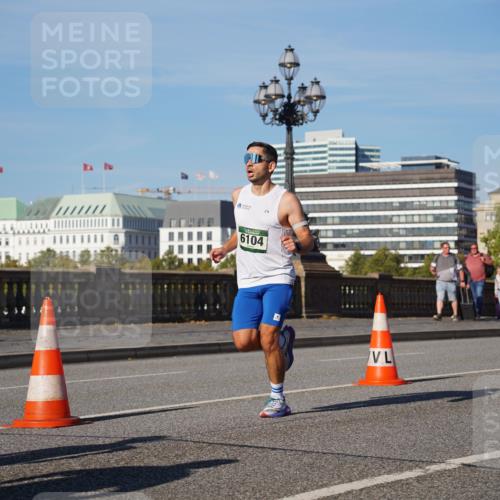 07.09.2025 - BARMER Alsterlauf Yannick Fuchs http://msf.ph/oto/8749011 07.09.2025 09:33:41 Laufen 5, 6104 meine-sportfotos.de