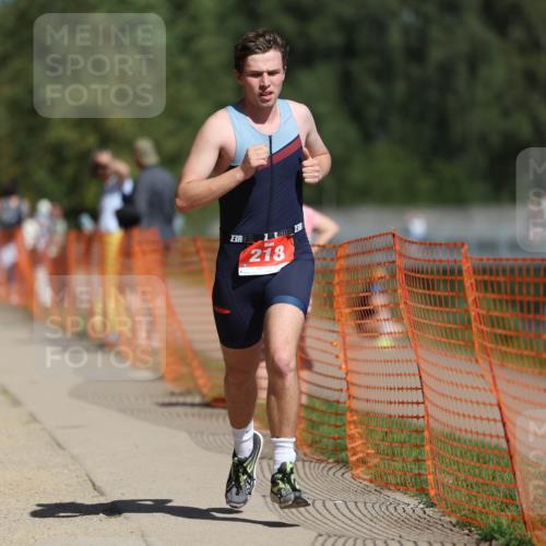 07.09.2025 - 19. Norderstedt Triathlon Michael Strokosch http://msf.ph/oto/8749028 07.09.2025 12:40:48 Laufen 218, 233, 1387, 1392 meine-sportfotos.de