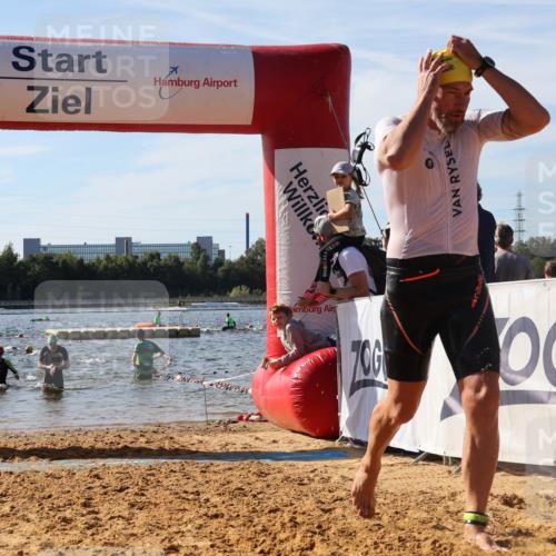 07.09.2025 - 19. Norderstedt Triathlon Luisa Fischer http://msf.ph/oto/8749033 07.09.2025 10:54:53 Schwimmen 284, 771, 833 meine-sportfotos.de