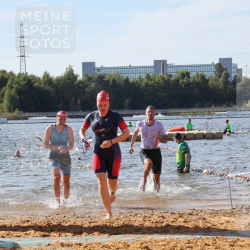 07.09.2025 - 19. Norderstedt Triathlon Luisa Fischer http://msf.ph/oto/8749071 07.09.2025 10:55:10 Schwimmen 276, 306, 834, 1159, 1181, 1183, 1207, 1257 meine-sportfotos.de