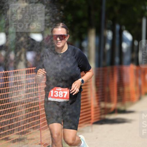 07.09.2025 - 19. Norderstedt Triathlon Michael Strokosch http://msf.ph/oto/8749075 07.09.2025 12:40:56 Laufen 802, 1387 meine-sportfotos.de