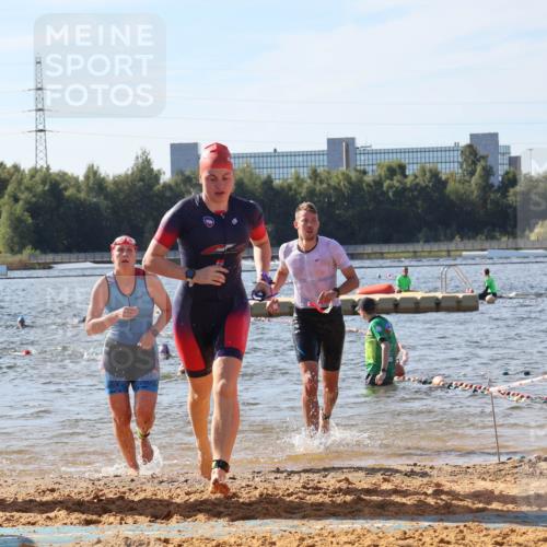 07.09.2025 - 19. Norderstedt Triathlon Luisa Fischer http://msf.ph/oto/8749080 07.09.2025 10:55:11 Schwimmen 276, 306, 834, 1159, 1181, 1183, 1207, 1257 meine-sportfotos.de