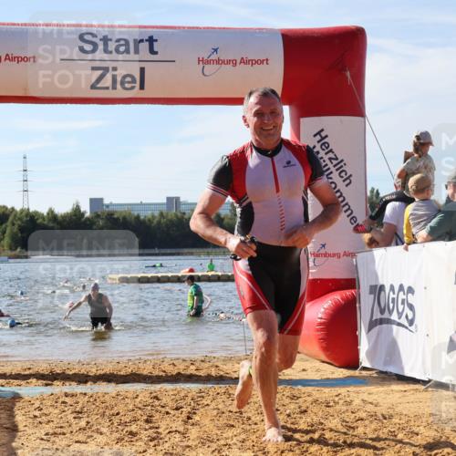 07.09.2025 - 19. Norderstedt Triathlon Luisa Fischer http://msf.ph/oto/8749118 07.09.2025 10:55:27 Schwimmen 276, 1236 meine-sportfotos.de