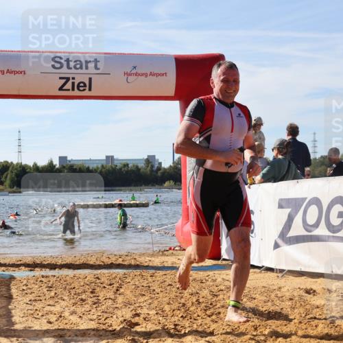07.09.2025 - 19. Norderstedt Triathlon Luisa Fischer http://msf.ph/oto/8749121 07.09.2025 10:55:27 Schwimmen 276, 1236 meine-sportfotos.de