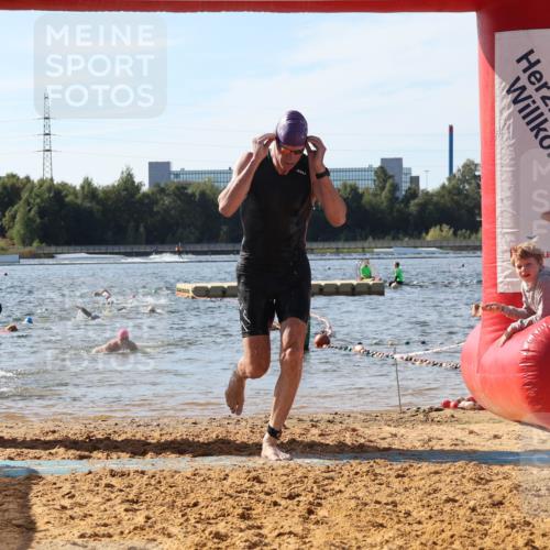 07.09.2025 - 19. Norderstedt Triathlon Luisa Fischer http://msf.ph/oto/8749127 07.09.2025 10:55:34 Schwimmen 774, 796, 1219, 1236 meine-sportfotos.de