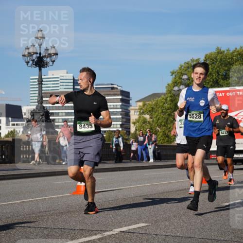 07.09.2025 - BARMER Alsterlauf Yannick Fuchs http://msf.ph/oto/8749136 07.09.2025 09:33:48 Laufen 8435, 38, 5528, 8232, 2583 meine-sportfotos.de